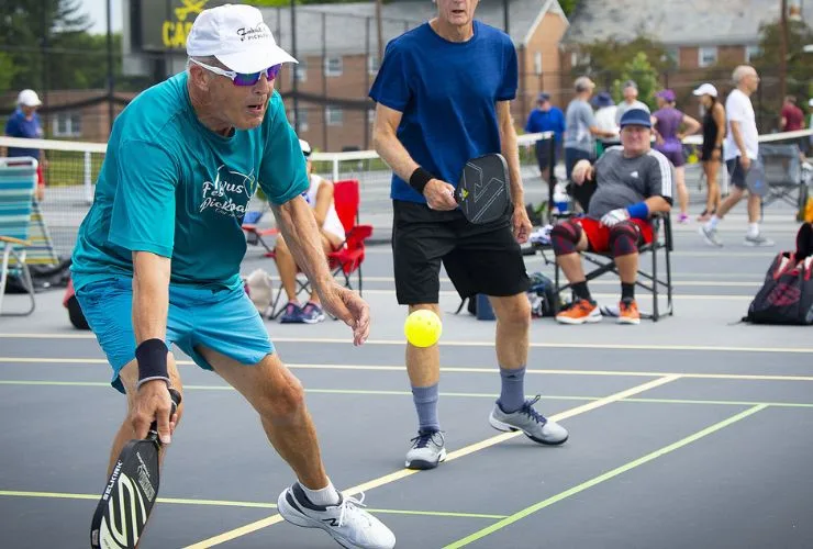 How to improve your Pickleball Serve Technique?